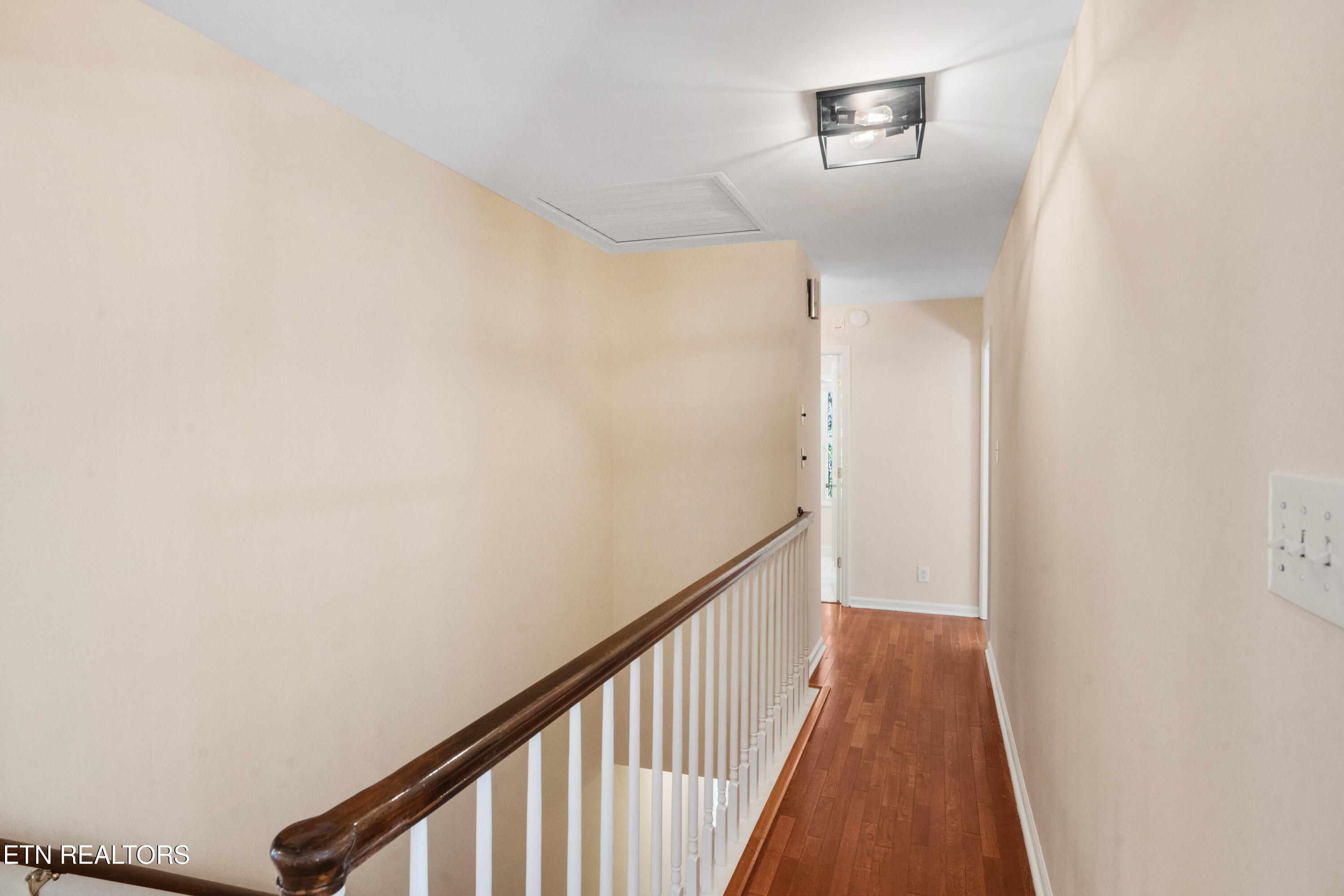 111 Baypath Drive Oak Ridge, TN 37830 - Photo 19 of 55 Hallway