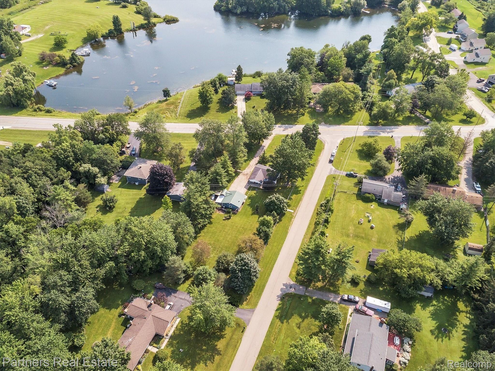 2505 Oak Grove Road Howell, MI 48855 - Photo 32 of 34 36-2505-Oak-Grove-Rd-WindowStill-Real-Estate-Photography-36.jpg