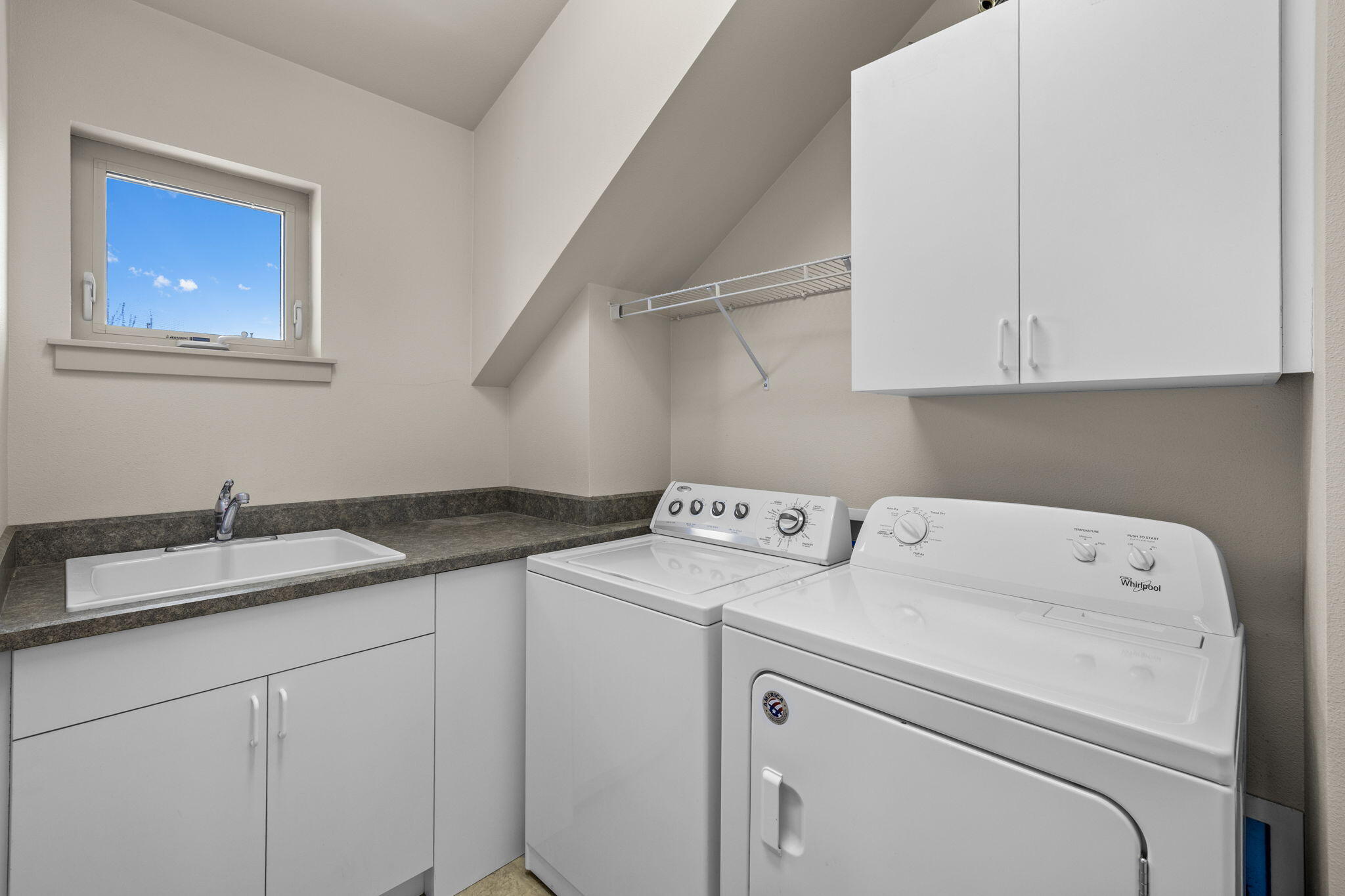 869 Northwest Rimrock Drive Redmond, OR 97756 - Photo 48 of 57 2026_05_04_869_nw_rimrock_dr_rdm-40