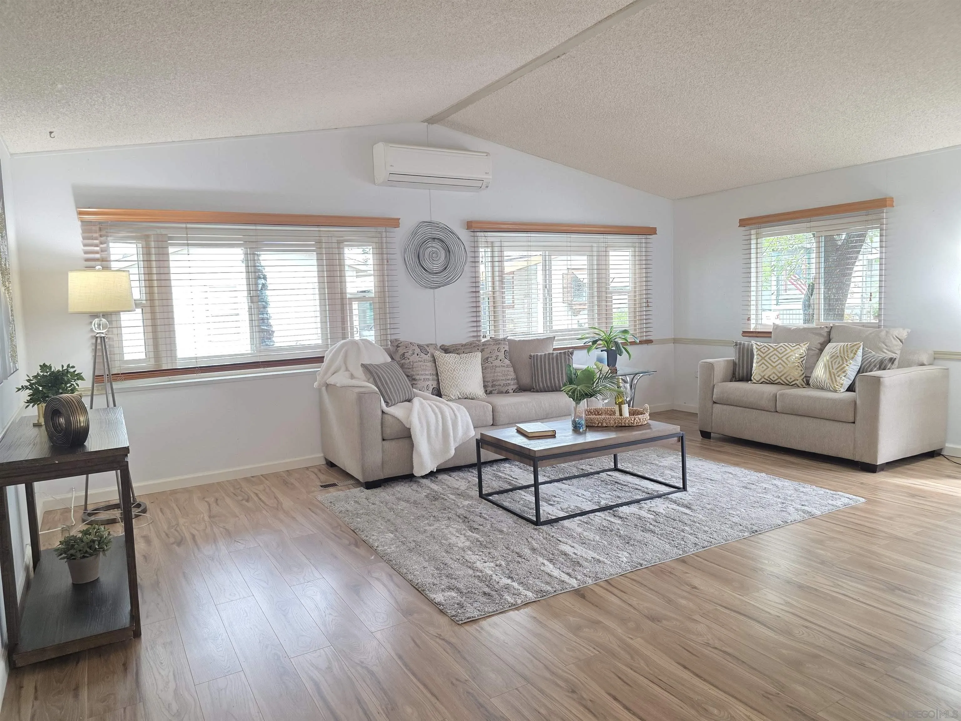 4832 Old Cliffs Road San Diego, CA 92120 - Photo 4 of 48