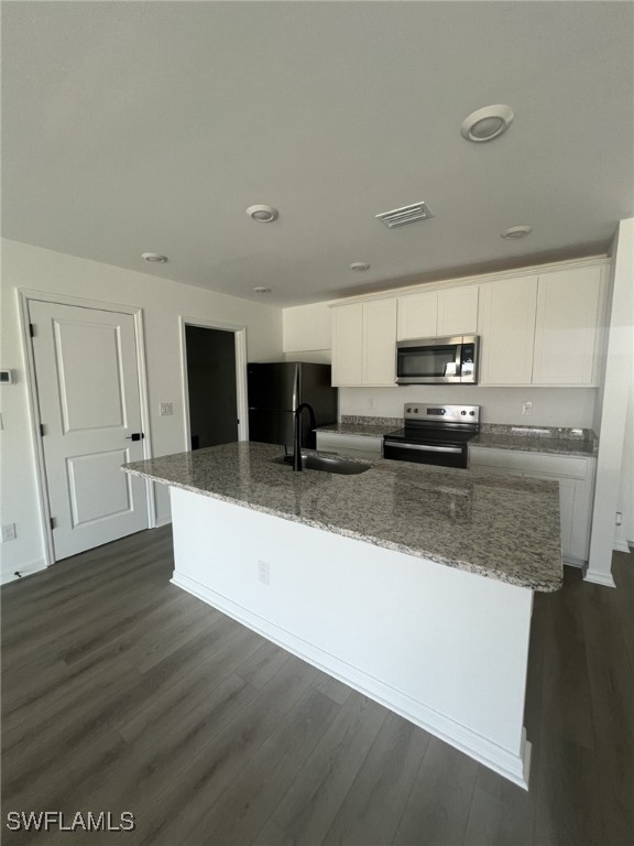 844 Gedeon Road Lehigh Acres, FL 33974 - Photo 3 of 8 Gallery Image 3