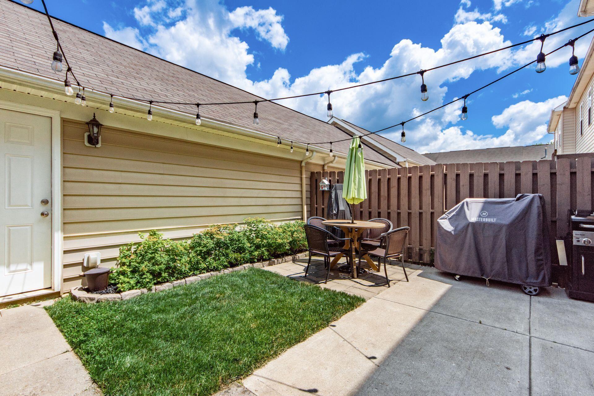 6320 Wagtail Road, Unit 6 Columbus, OH 43230 - Photo 30 of 35 Patio area.