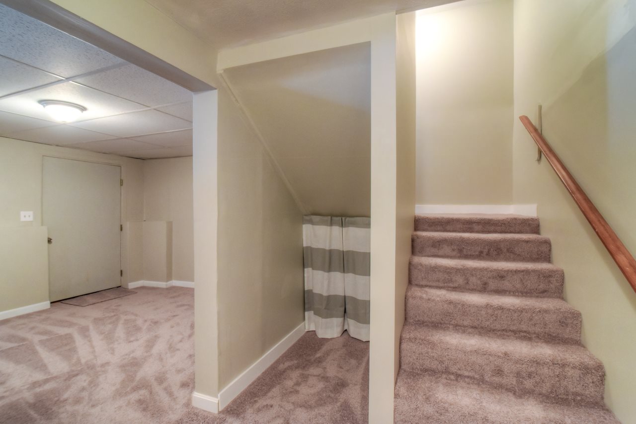 35 L Beacon Hill Road, Unit LEFT SIDE Derry, NH 03038 - Photo 22 of 26