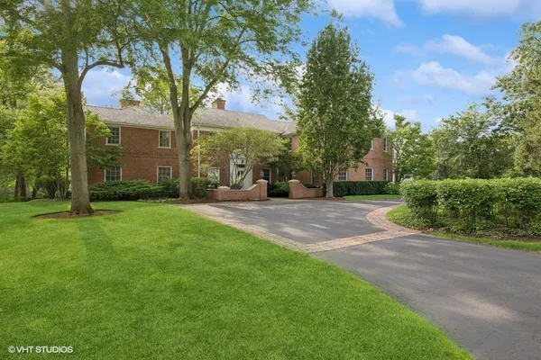 $2,850,000 | 1 Briar Lane, Glencoe, IL 60022