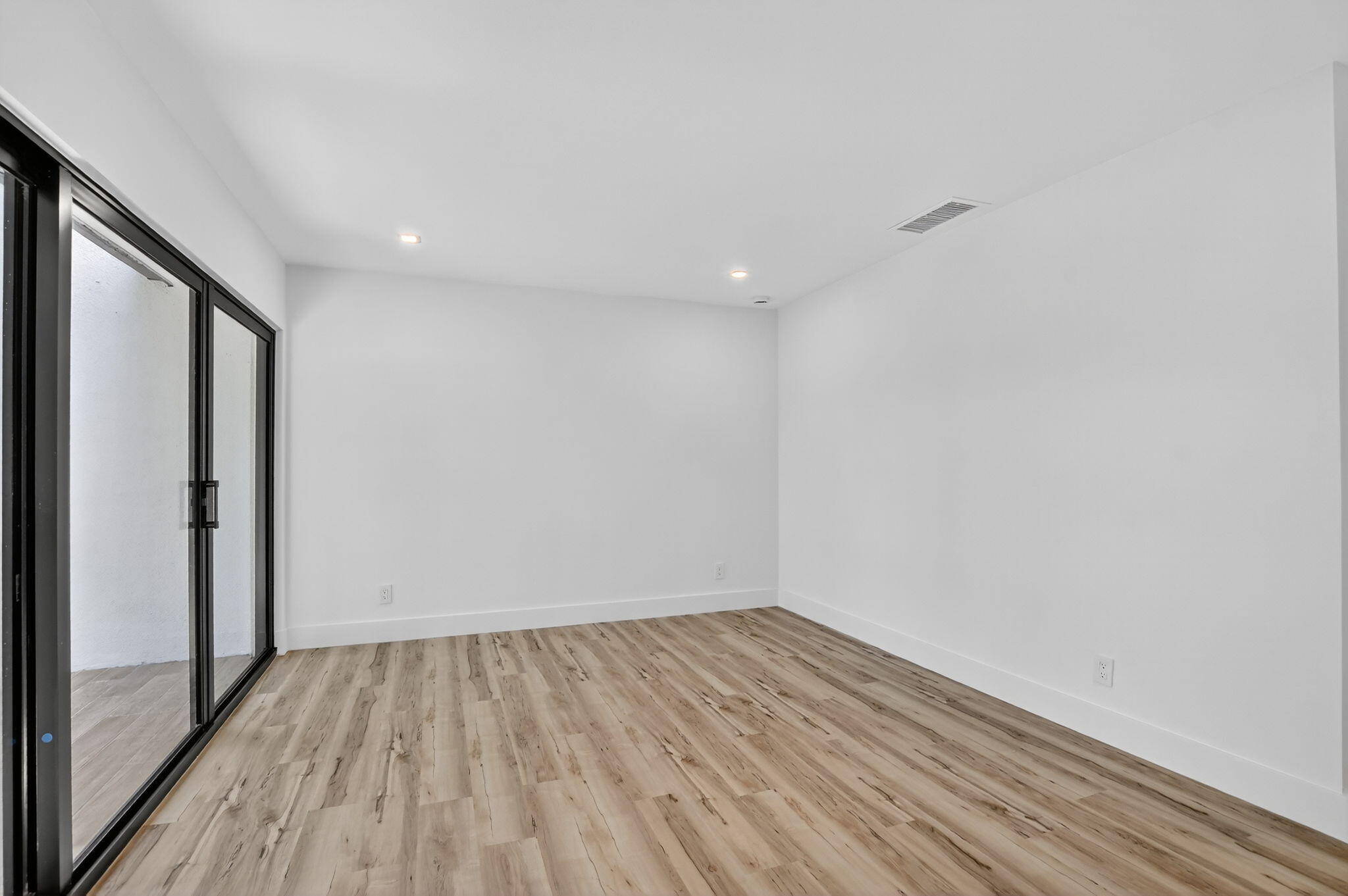 3402 Bridgewood Drive Boca Raton, FL 33434 - Photo 19 of 66 Master bedroom