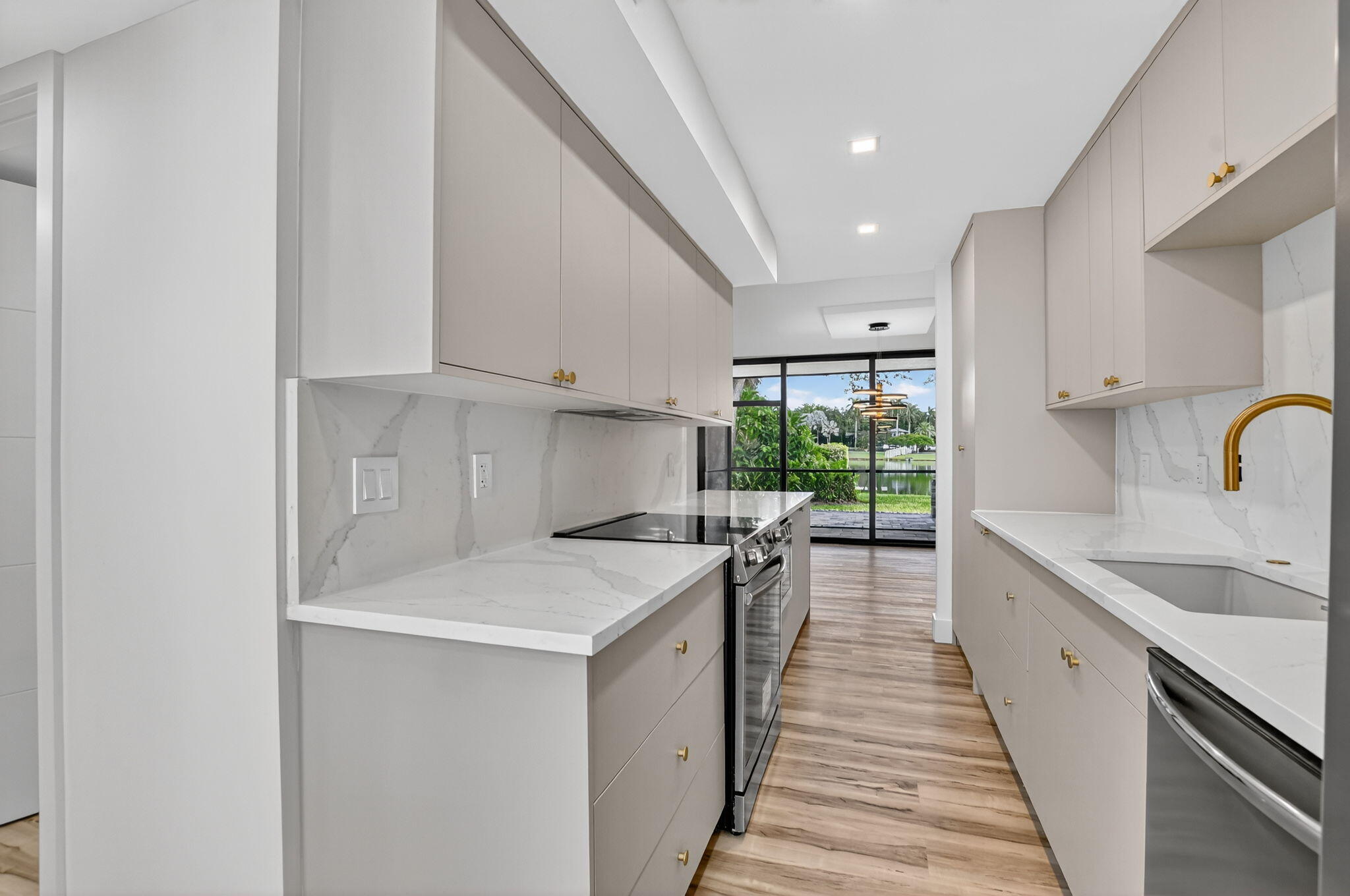 3402 Bridgewood Drive Boca Raton, FL 33434 - Photo 10 of 66 Kitchen