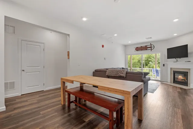 $595,000 | 12 Twin Tip Terrace, Unit 10, Lincoln, NH 03251