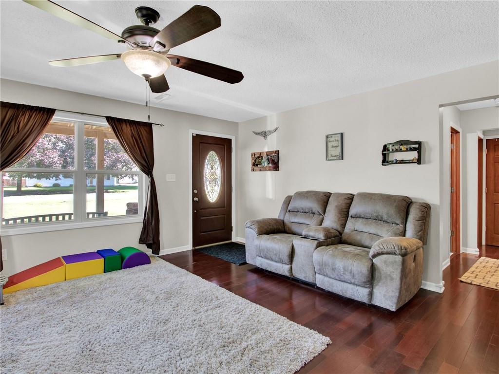 331 West Stop 11 Road Indianapolis, IN 46217 - Photo 11 of 32 Gallery Image 11