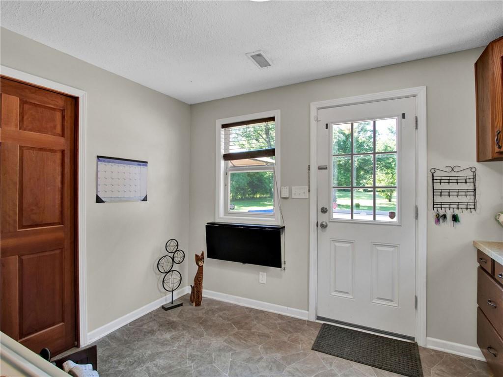 331 West Stop 11 Road Indianapolis, IN 46217 - Photo 15 of 32 Gallery Image 15