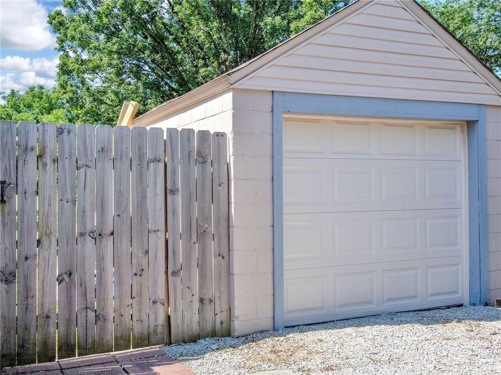 331 West Stop 11 Road Indianapolis, IN 46217 - Photo 28 of 32 Gallery Image 28