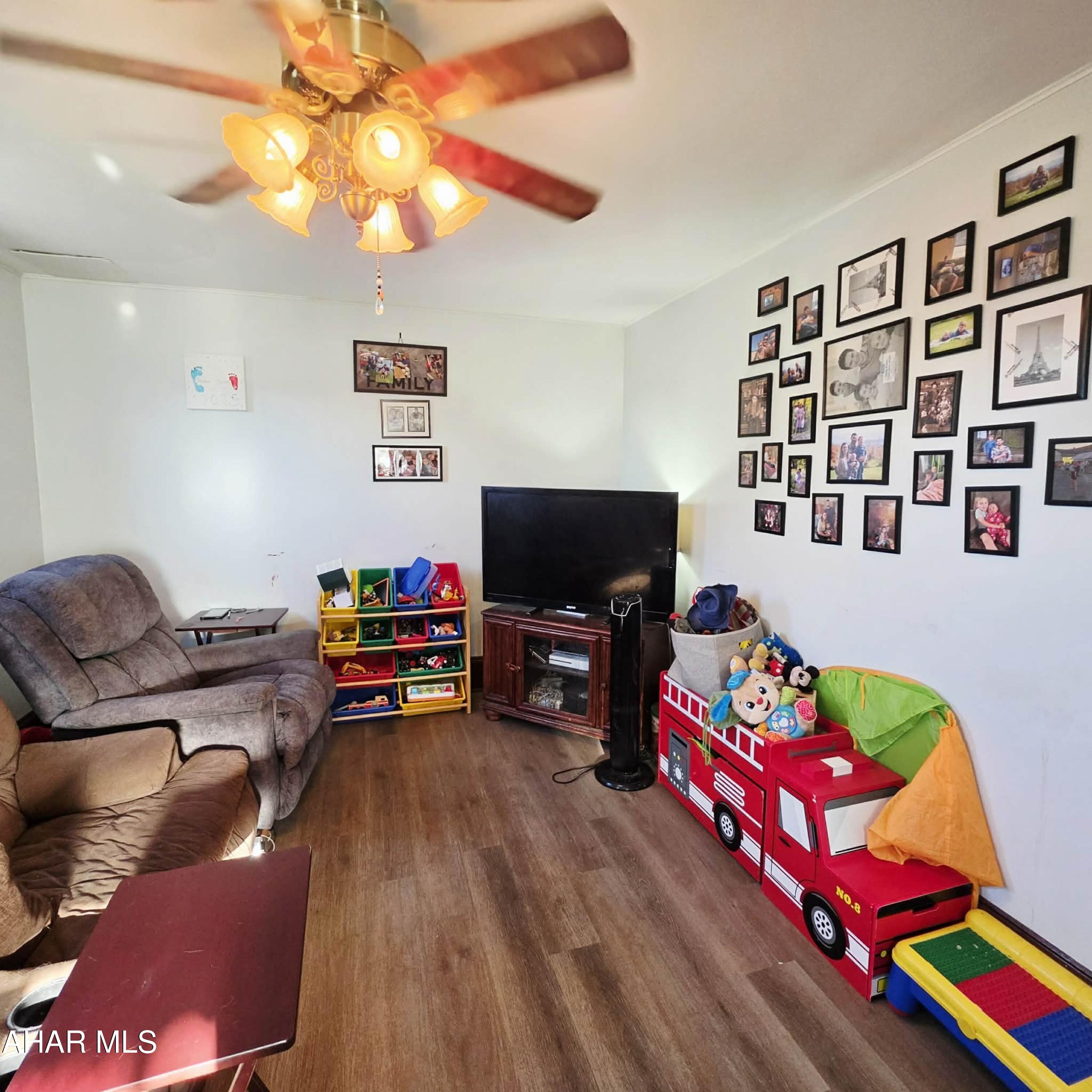 701 Sugar Street Roaring Spring, PA 16673 - Photo 11 of 27 Gallery Image 11