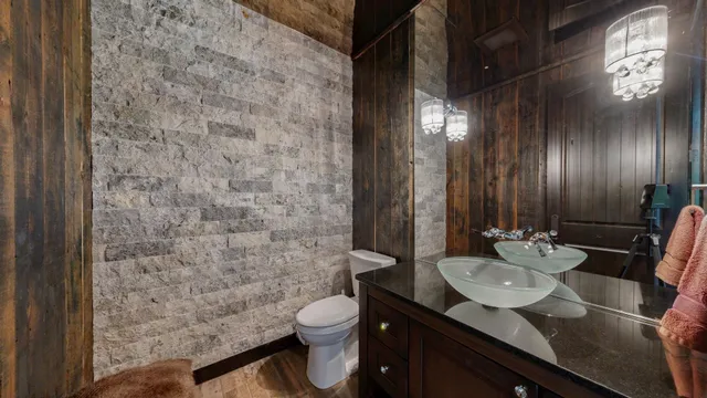 $8,250,000 | N1211 East Side Road, Birchwood, WI 54817