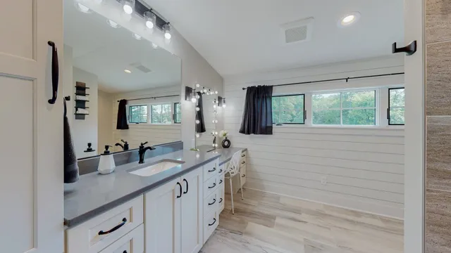 $8,250,000 | N1211 East Side Road, Birchwood, WI 54817