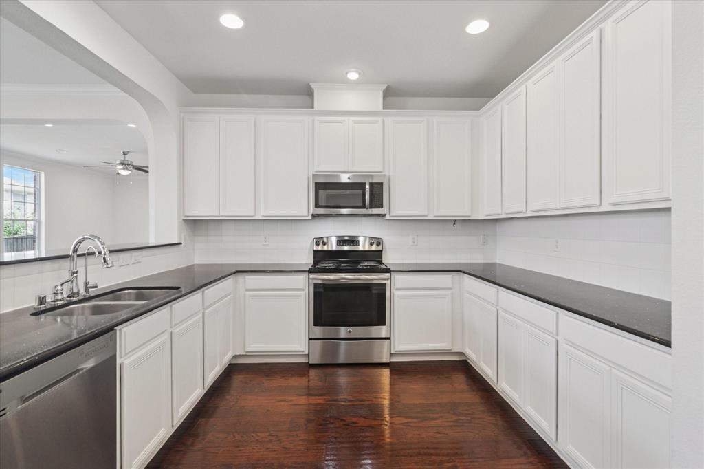 2005 Testament Trail Plano, TX 75074 - Photo 12 of 25