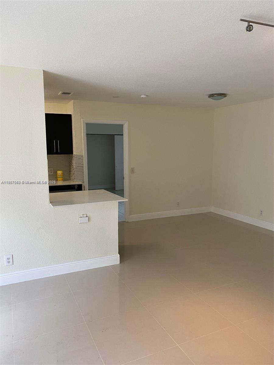 26 Crossings Circle, Unit B Boynton Beach, FL 33435 - Photo 3 of 15