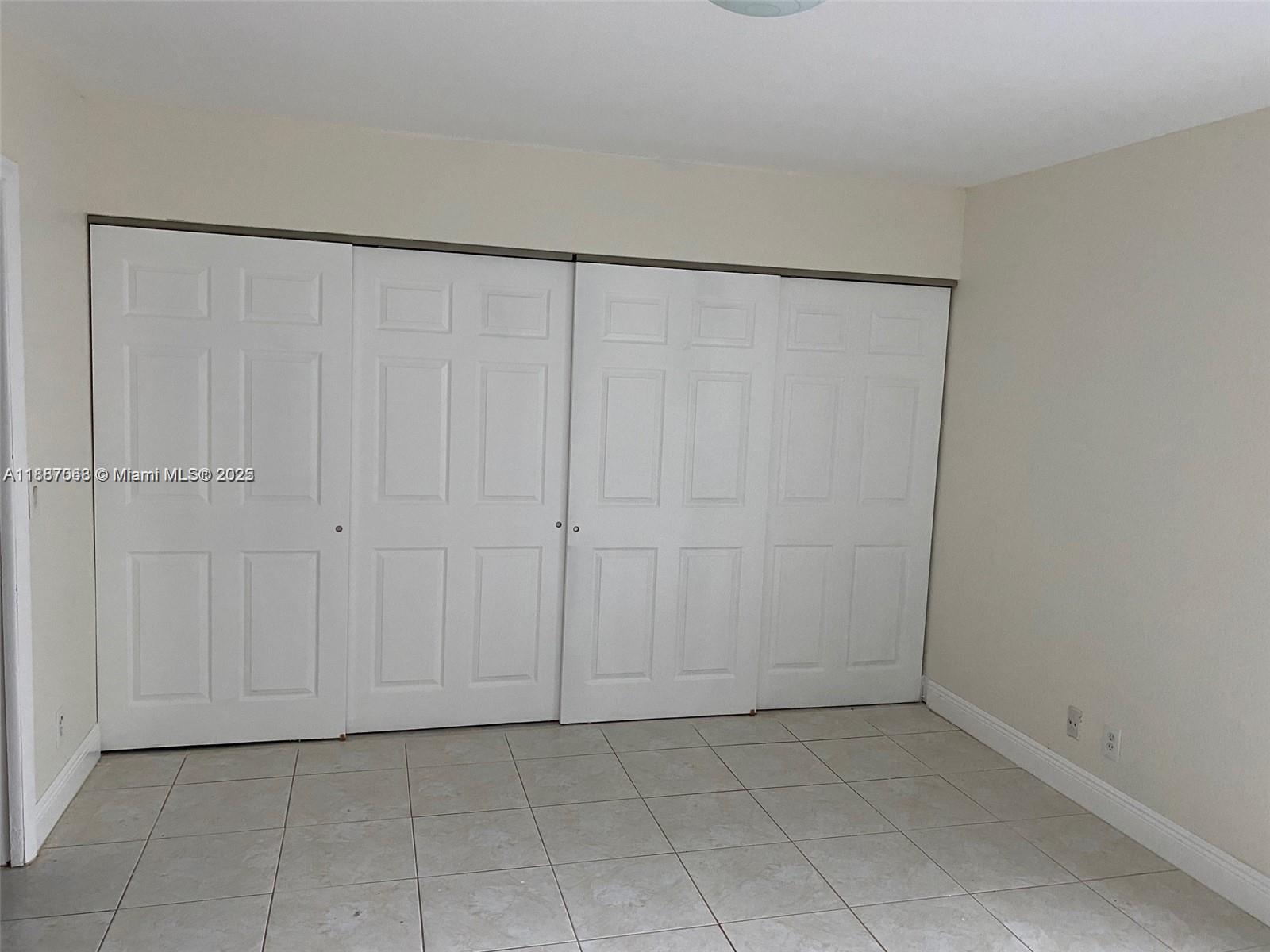 26 Crossings Circle, Unit B Boynton Beach, FL 33435 - Photo 7 of 15 a view of an empty room