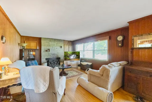 $359,900 | 6525 East Andrew Johnson Highway, Chuckey, TN 37641