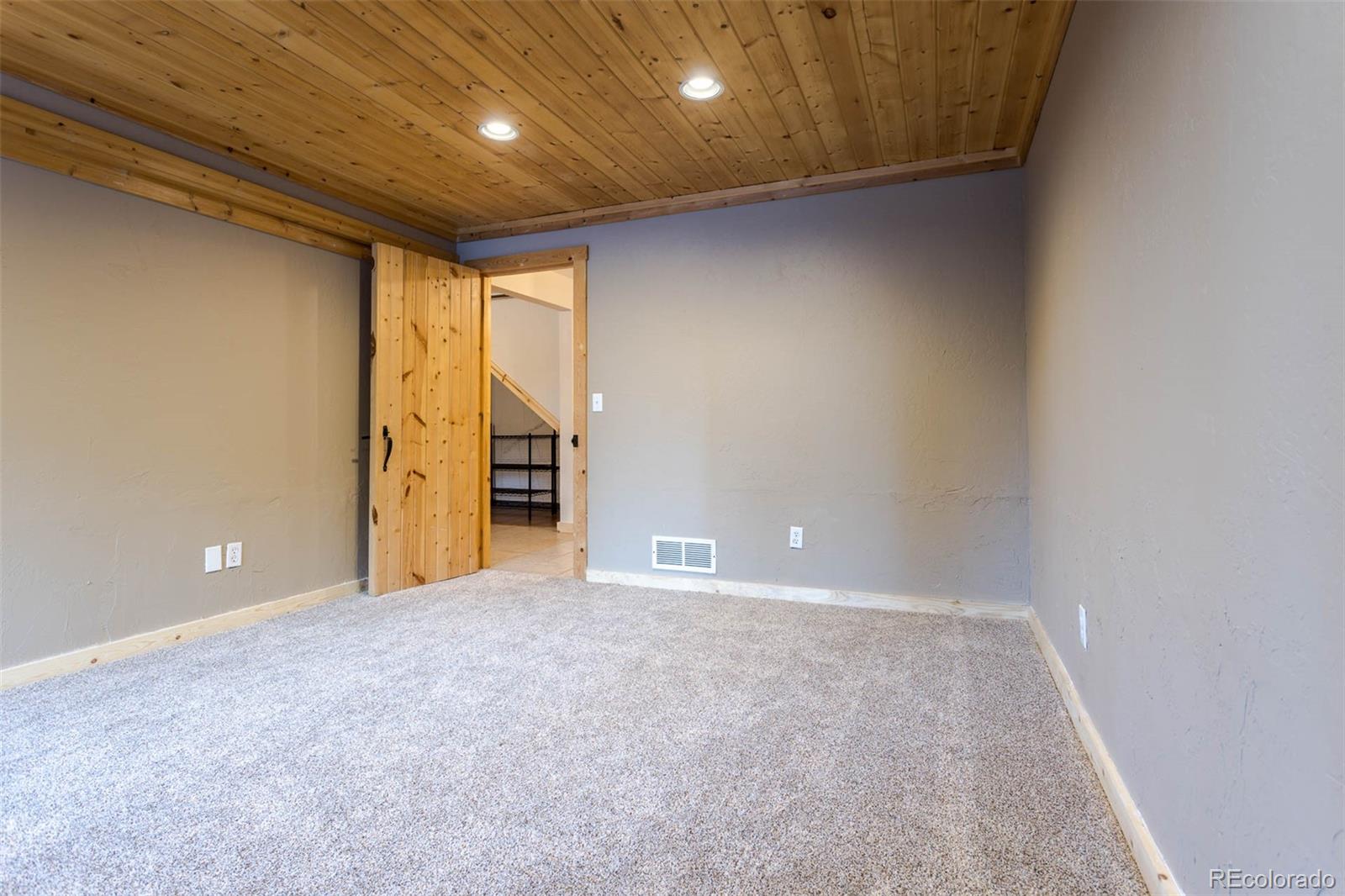 1011 Rudi Lane Golden, CO 80403 - Photo 32 of 38 Gallery Image 32