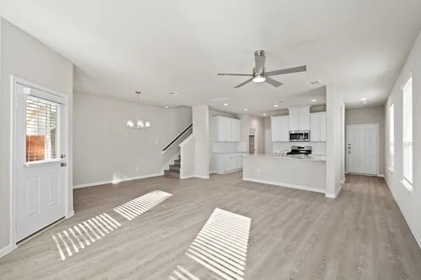 $2,195 | 835 Oakland Drive, Houston, TX 77090