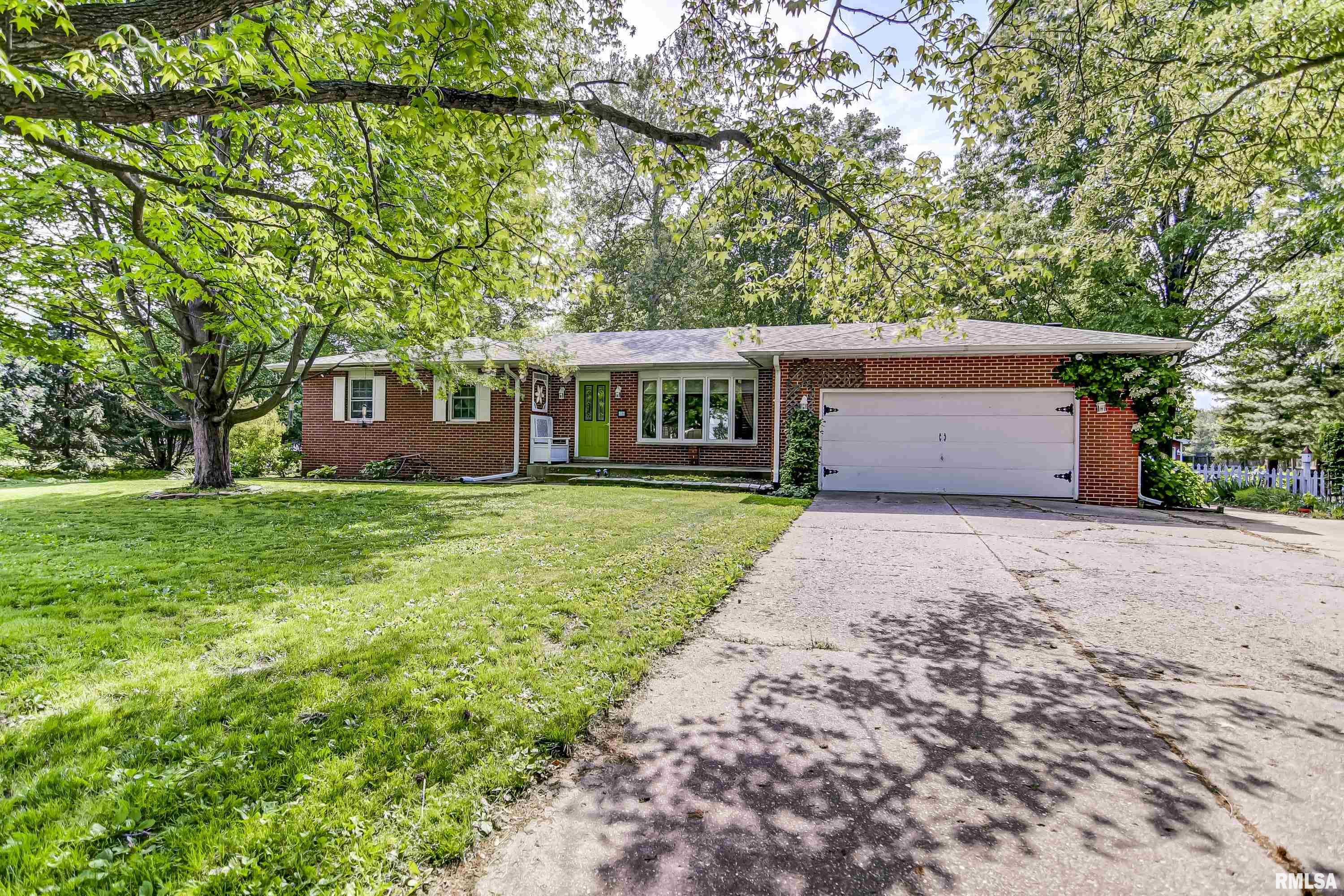 39 Carole Road Springfield, IL 62711 - Photo 1 of 59
