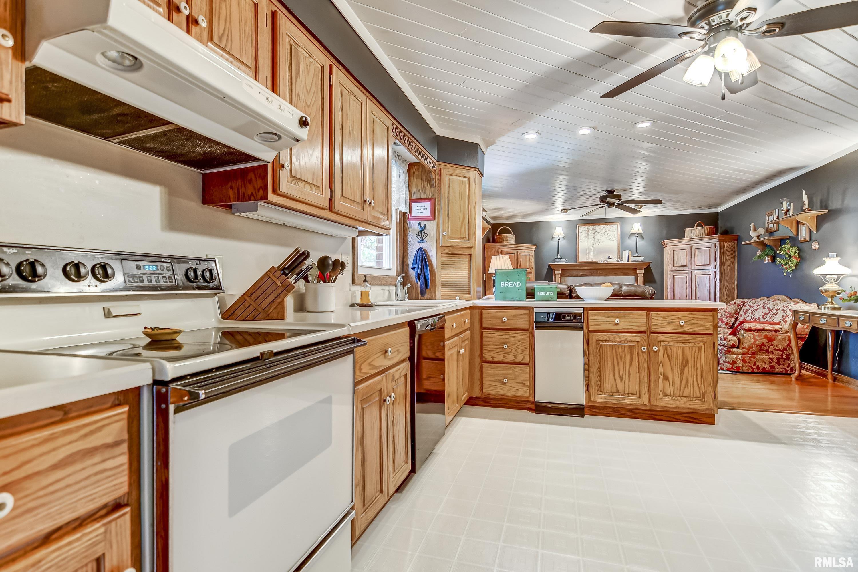 39 Carole Road Springfield, IL 62711 - Photo 15 of 59