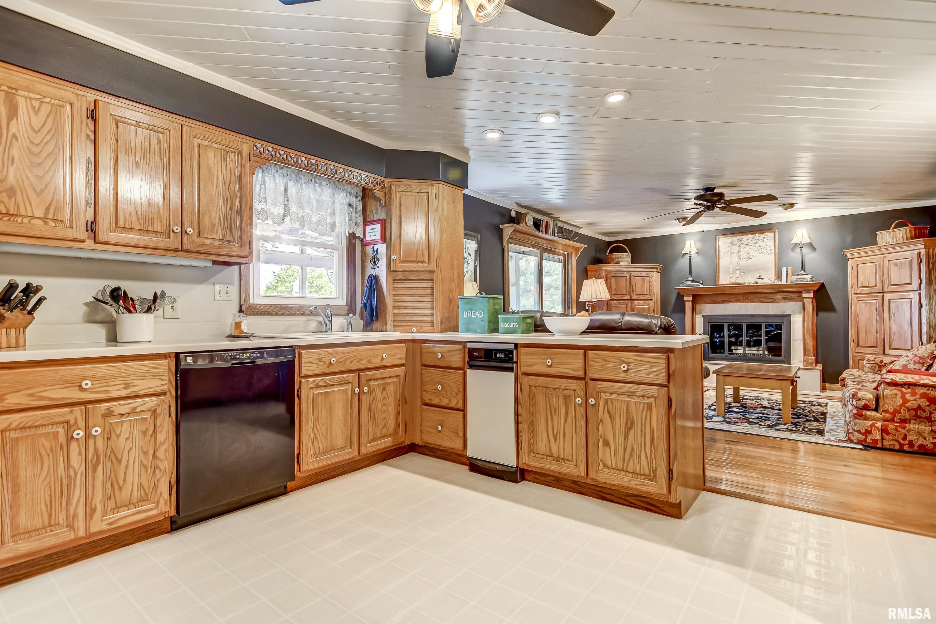 39 Carole Road Springfield, IL 62711 - Photo 16 of 59