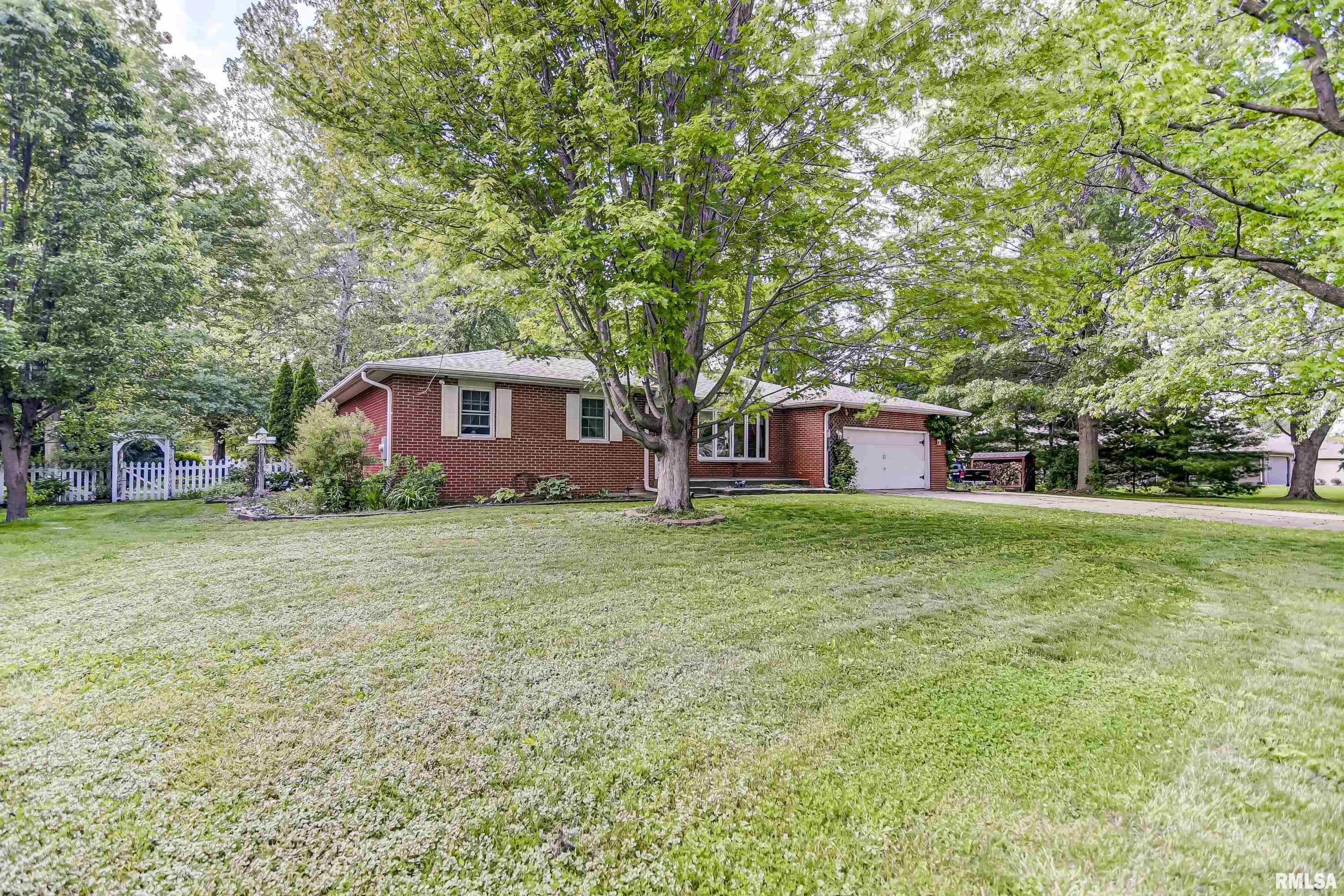 39 Carole Road Springfield, IL 62711 - Photo 2 of 59
