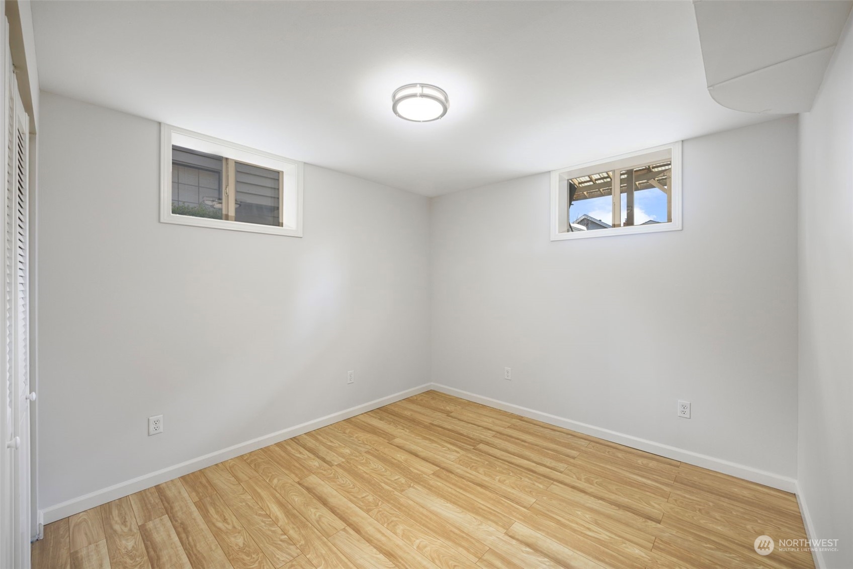 3430 Walnut Avenue Southwest Seattle, WA 98116 - Photo 24 of 39 Gallery Image 24