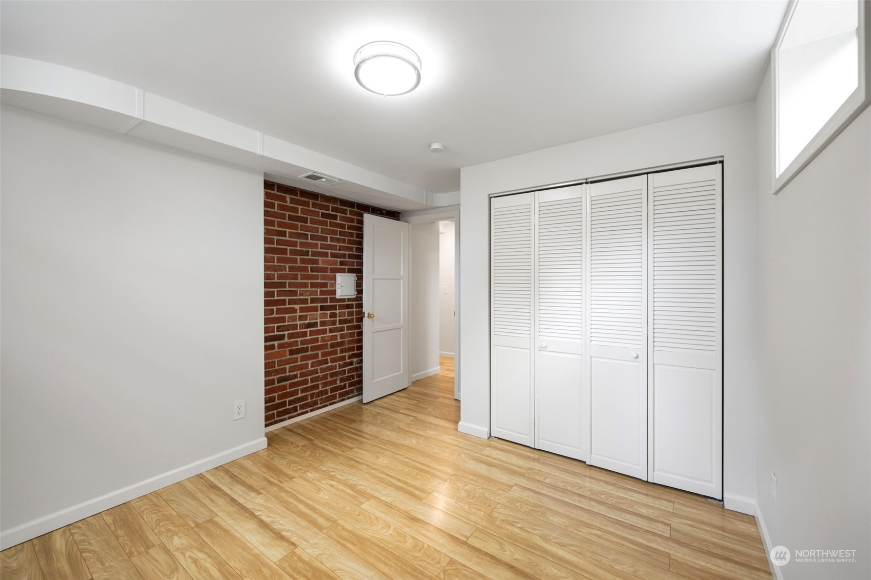 3430 Walnut Avenue Southwest Seattle, WA 98116 - Photo 25 of 39 Gallery Image 25