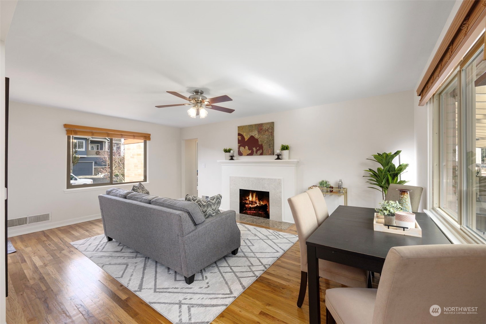 3430 Walnut Avenue Southwest Seattle, WA 98116 - Photo 6 of 39 Gallery Image 6