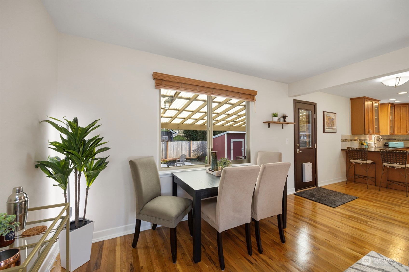 3430 Walnut Avenue Southwest Seattle, WA 98116 - Photo 8 of 39 Gallery Image 8