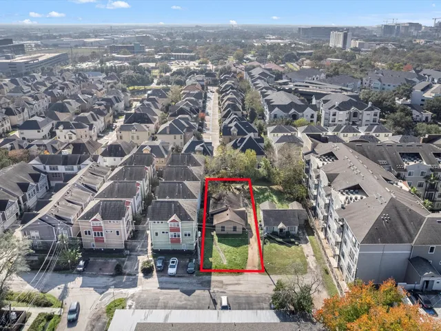 $385,000 | 2406 Charleston Street, Houston, TX 77021