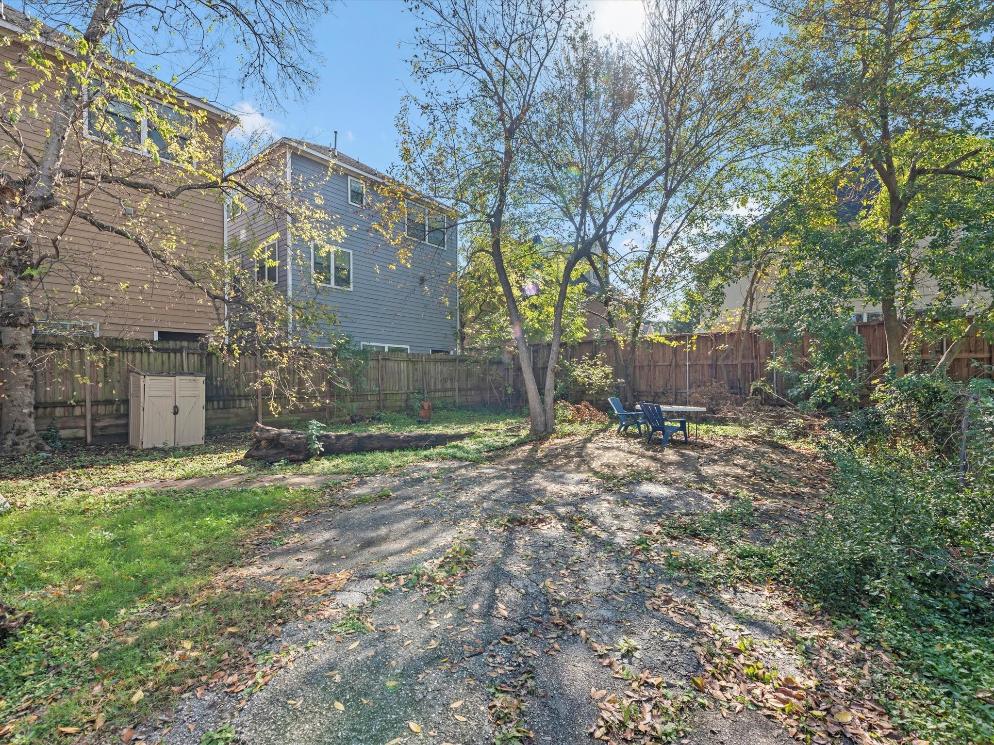 2406 Charleston Street Houston, TX 77021 - Photo 22 of 28 Huge backyard with so many great possibilities!