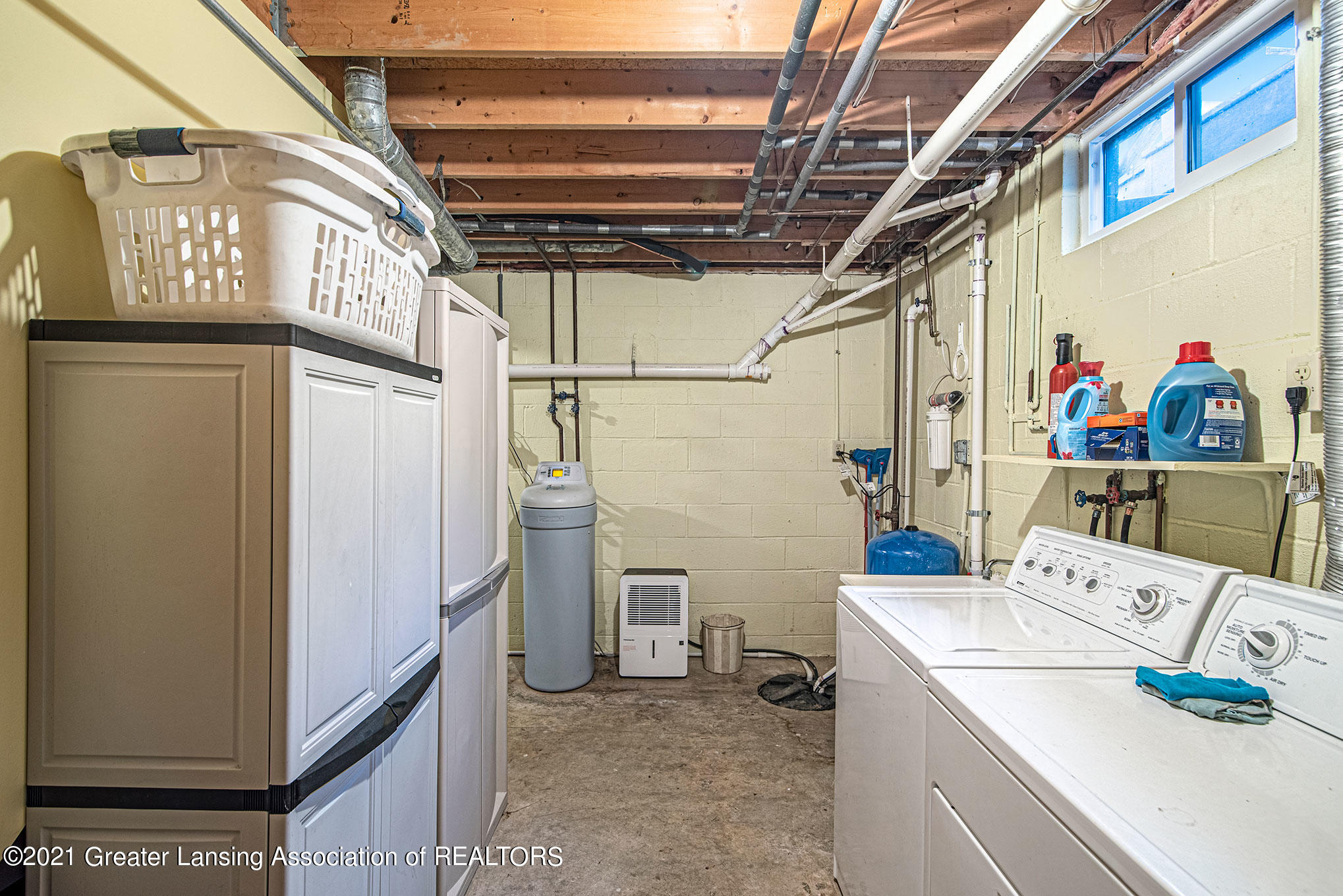 3926 West French Road St. Johns, MI 48879 - Photo 20 of 27 Laundry