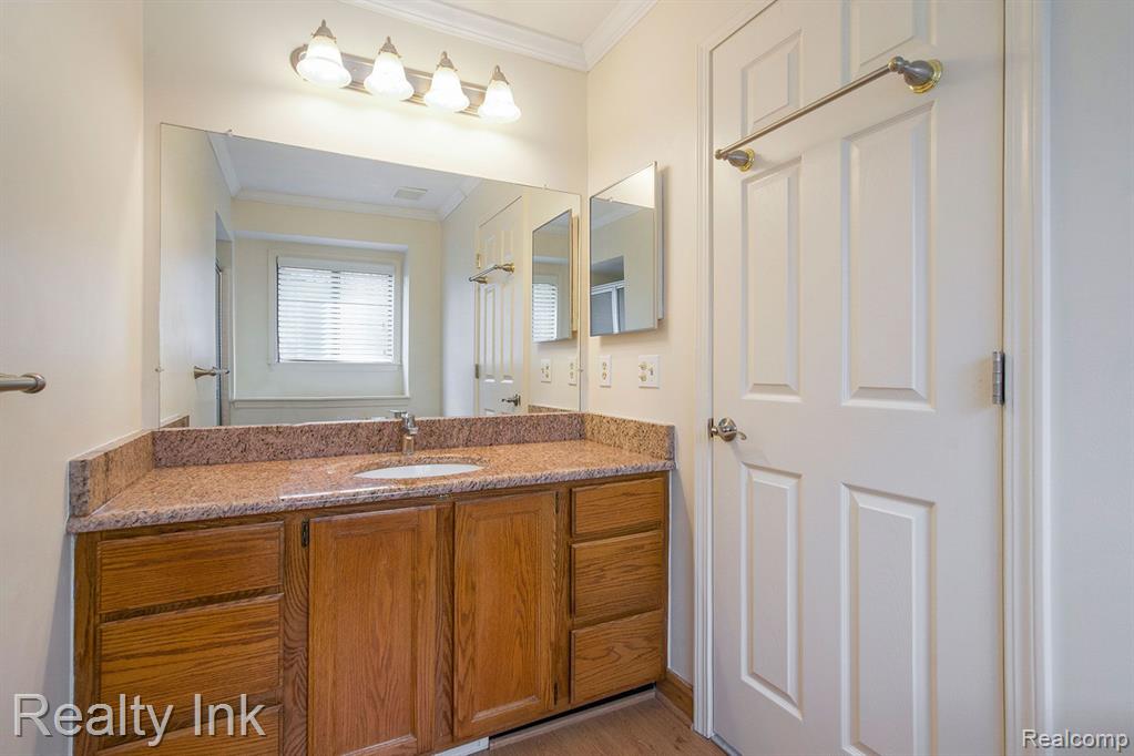11841 Sycamore Road, Unit 37 Plymouth, MI 48170 - Photo 7 of 16