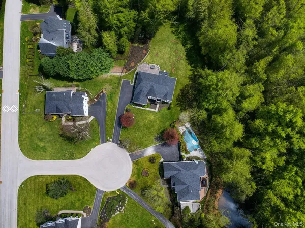 $1,300,000 | 3 Nickleby Place, Cortlandt Manor, NY 10567