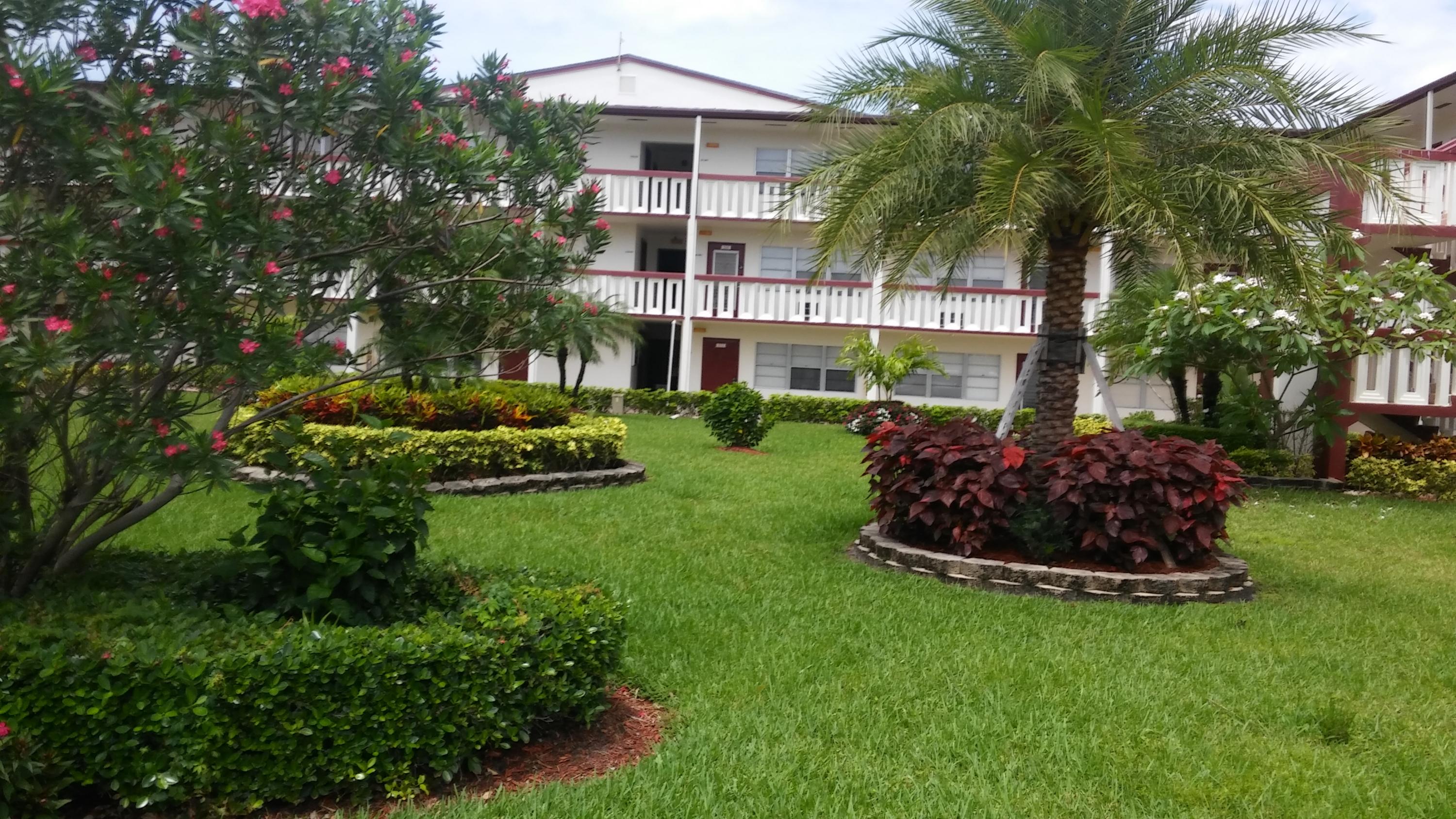 512 Fanshaw M, Unit 512 Boca Raton, FL 33434 - Photo 3 of 14 20180601_122402 (1)