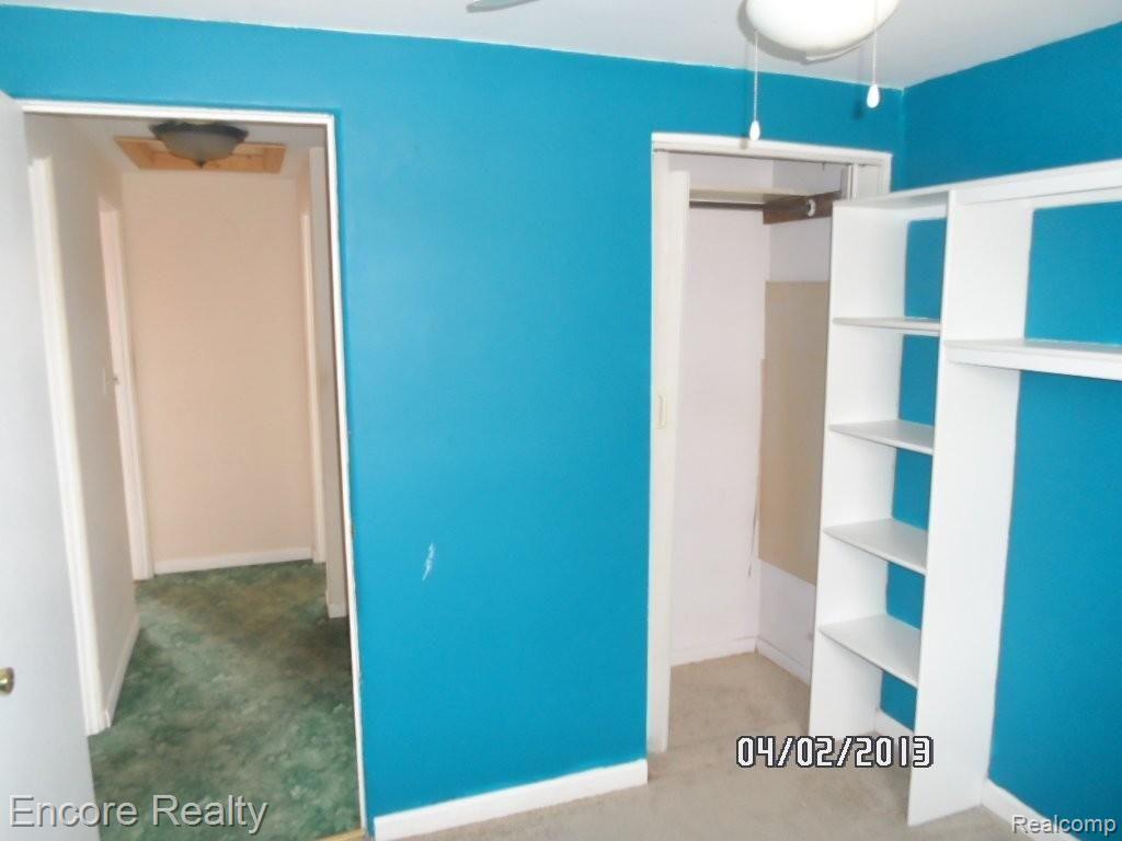 25640 Karr Road Belleville, MI 48111 - Photo 21 of 25 Picture 131.jpg