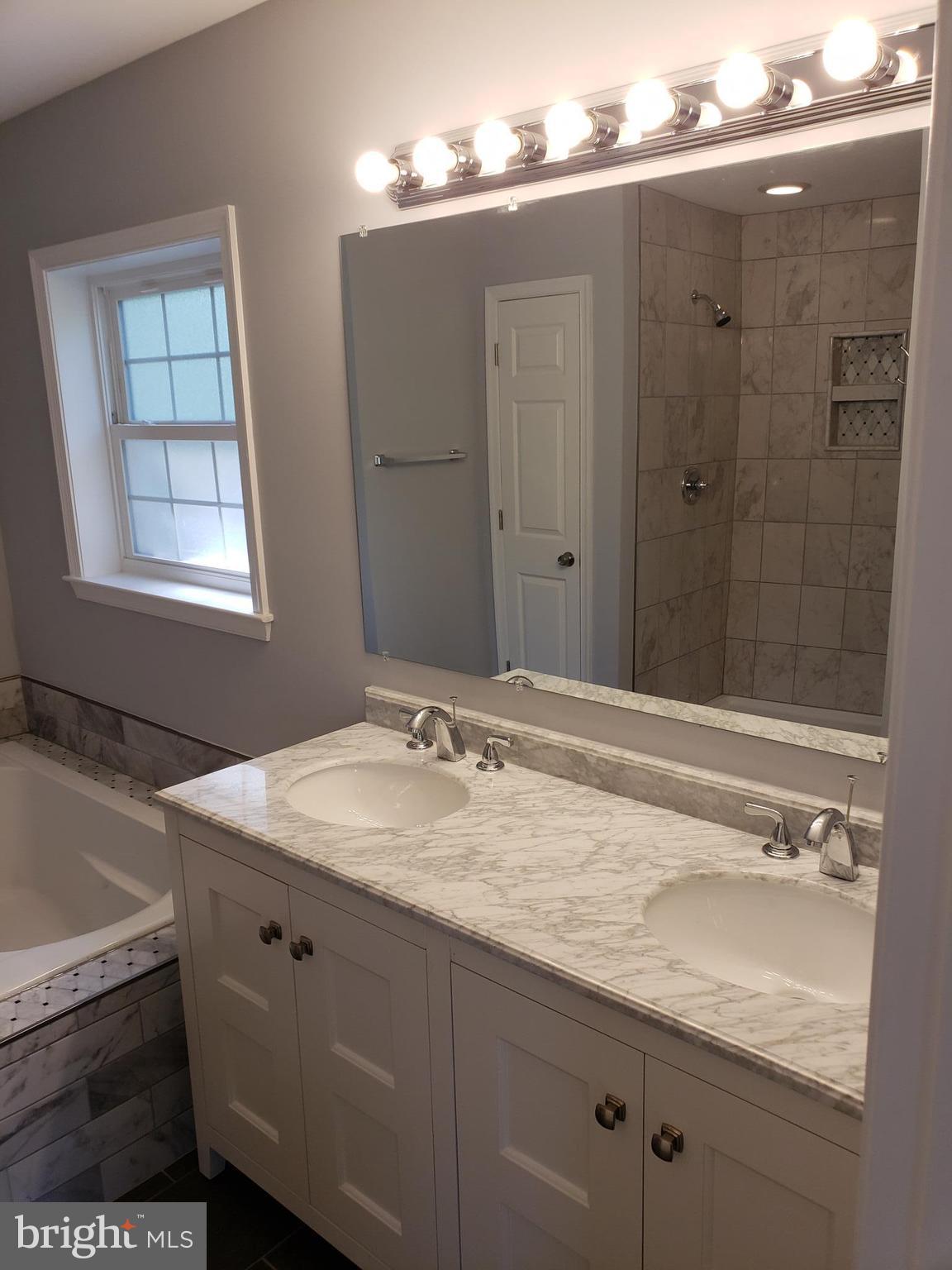 3206 Edgewood Road Kensington, MD 20895 - Photo 19 of 27 Bath (Master)