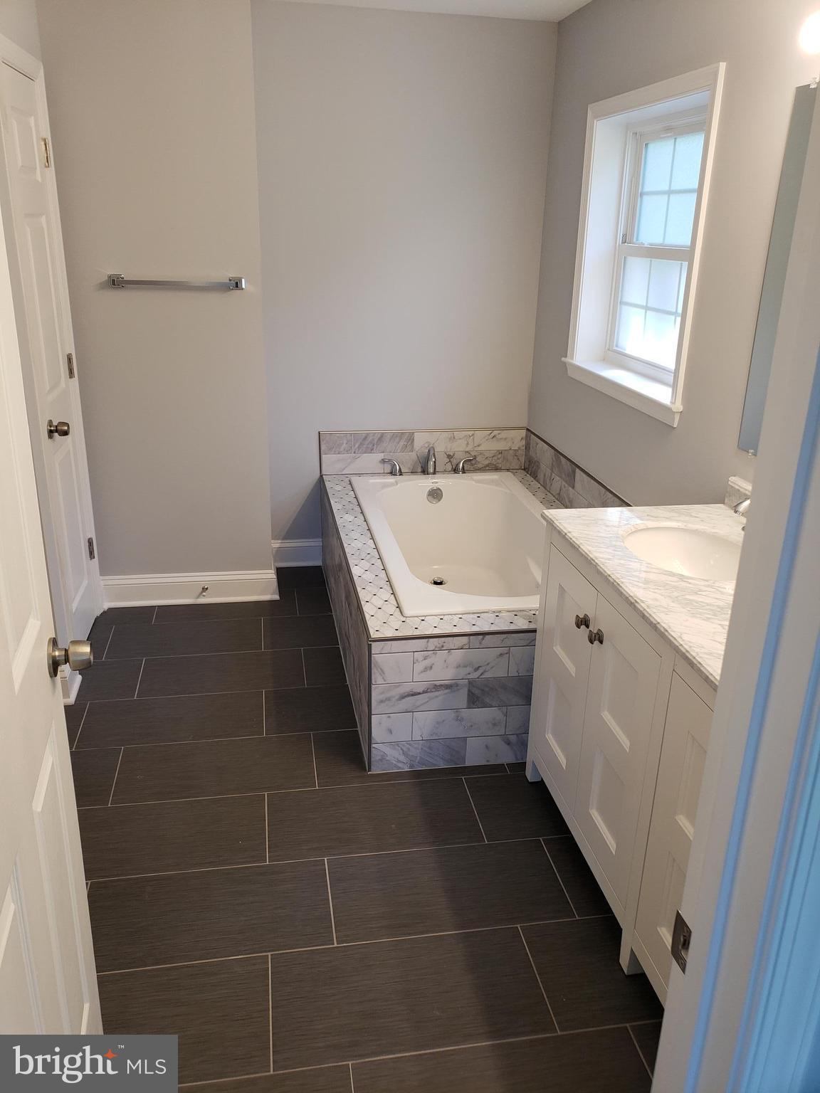 3206 Edgewood Road Kensington, MD 20895 - Photo 20 of 27 Bath (Master)