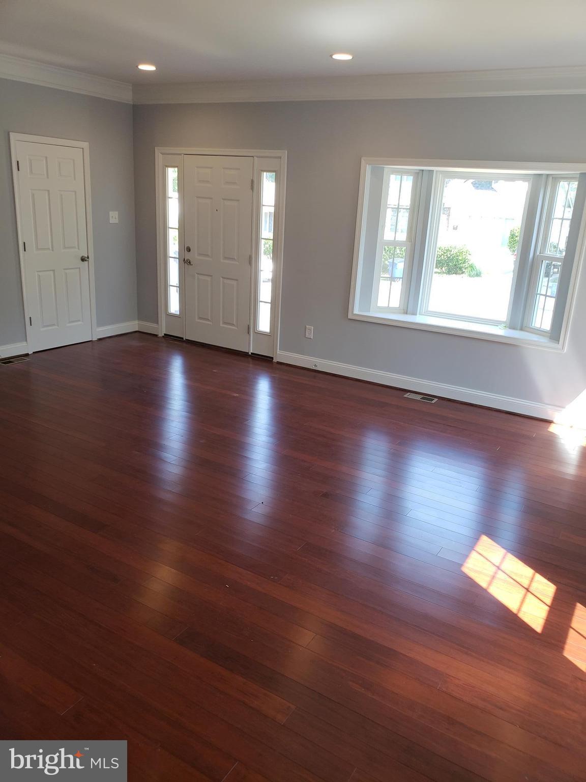 3206 Edgewood Road Kensington, MD 20895 - Photo 7 of 27 Living Room