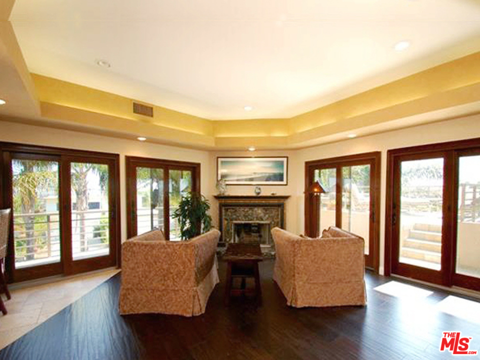 201 Larsson Street Manhattan Beach, CA 90266 - Photo 17 of 36