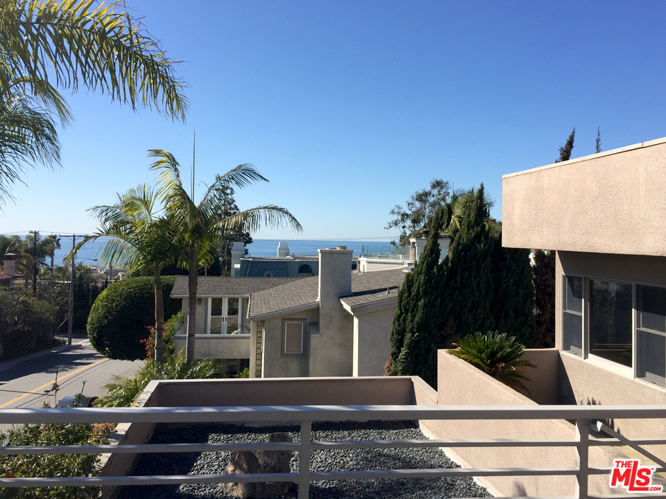 201 Larsson Street Manhattan Beach, CA 90266 - Photo 26 of 36