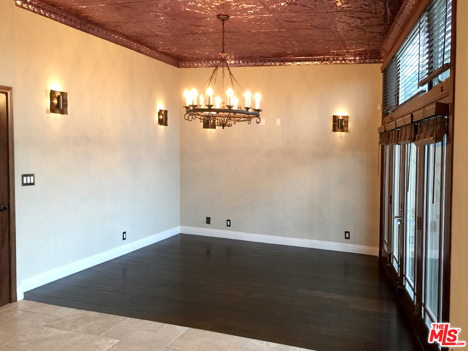 201 Larsson Street Manhattan Beach, CA 90266 - Photo 6 of 36
