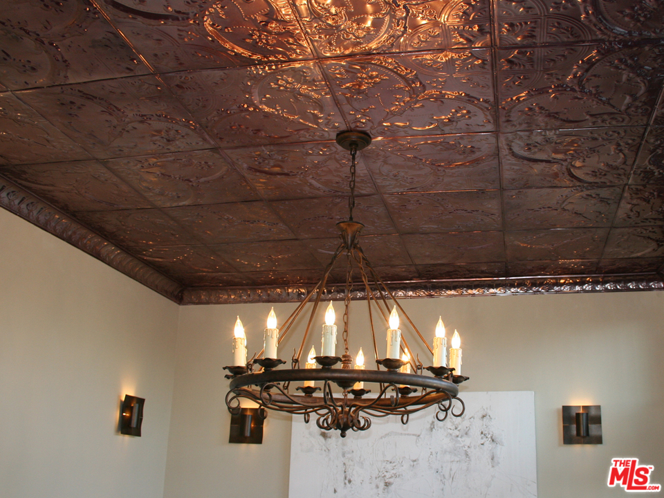 201 Larsson Street Manhattan Beach, CA 90266 - Photo 7 of 36