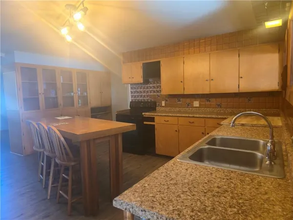$315,000 | 200 Ruby Street, Sweet Springs, MO 65351