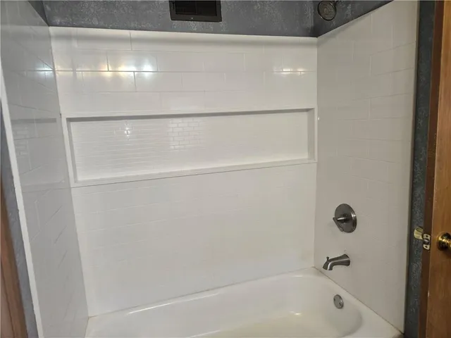 $330,000 | 200 Ruby Street, Sweet Springs, MO 65351