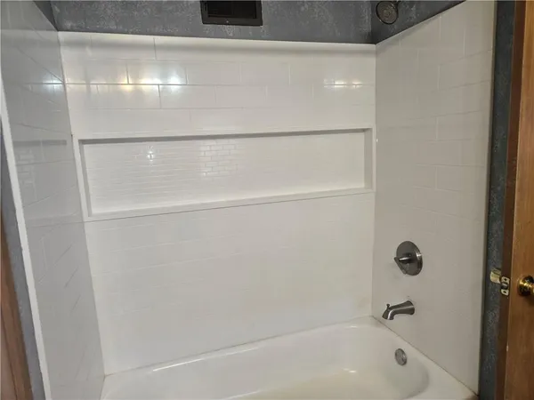 $315,000 | 200 Ruby Street, Sweet Springs, MO 65351