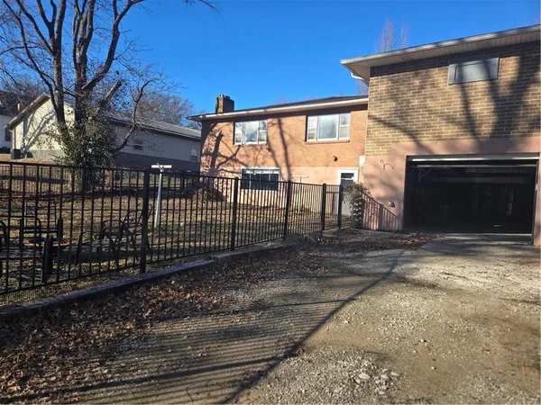 $315,000 | 200 Ruby Street, Sweet Springs, MO 65351