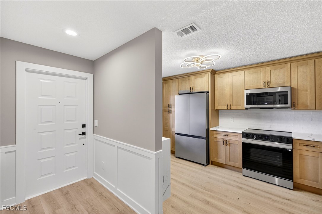 7761 Jewel Lane, Unit 202 Naples, FL 34109 - Photo 3 of 37